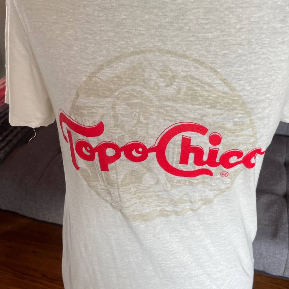 Topo Chico White T-Shirt with Red Logo size Small? - Picture 2 of 3